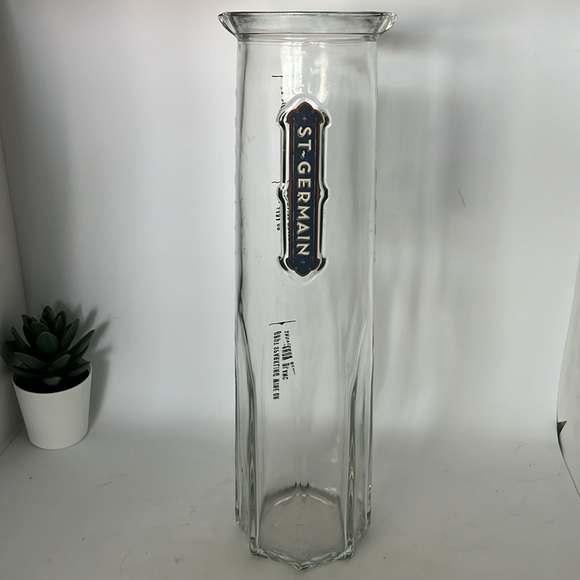 St Germain Special Liqueur Mixing Measuring Glass Carafe - Picture 2 of 9